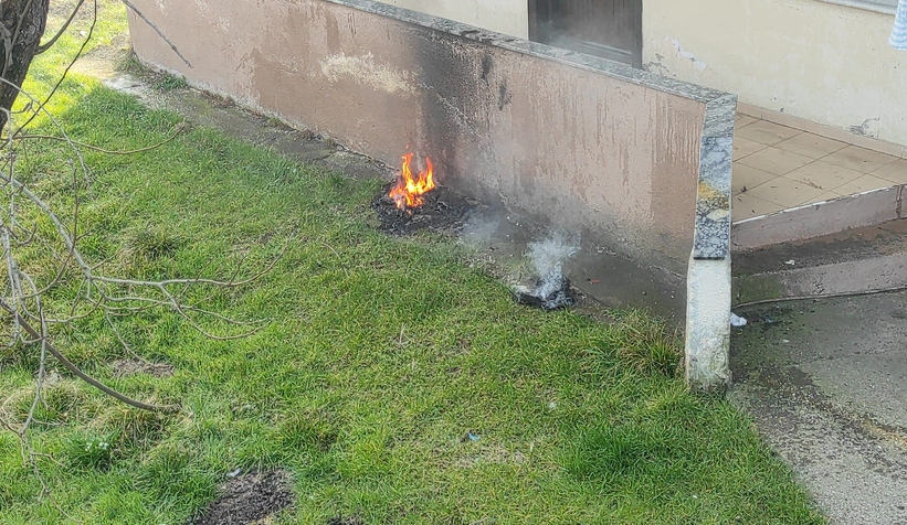 Akyazı'da bir evde çıkan yangında 72 yaşındaki yaşlı adam yaşamını yitirdi