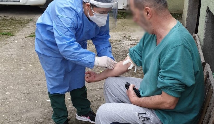 akyazi-da-evlerde-korona-testi-yapildizzhmzfywmz