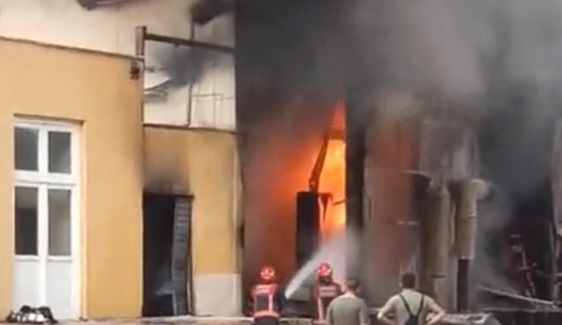 Akyazı da fabrikada büyük yangın yaralılar var