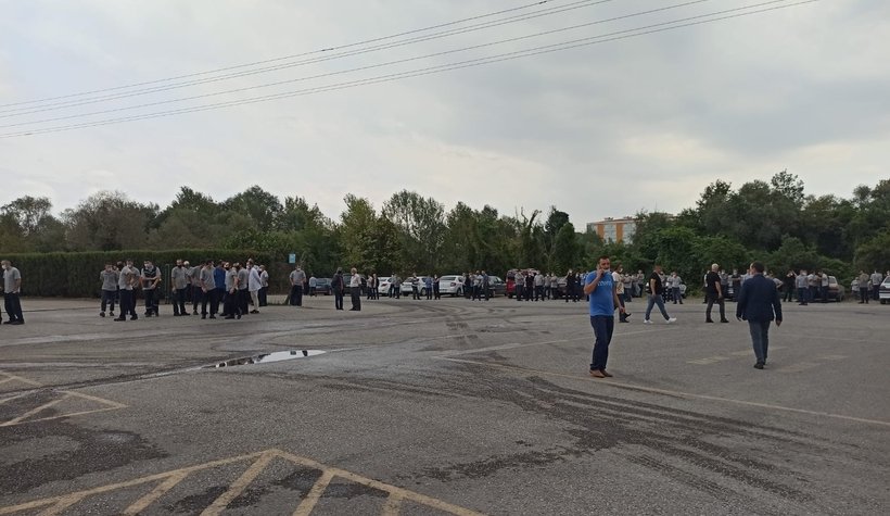 Akyazı da fabrikada büyük yangın yaralılar var