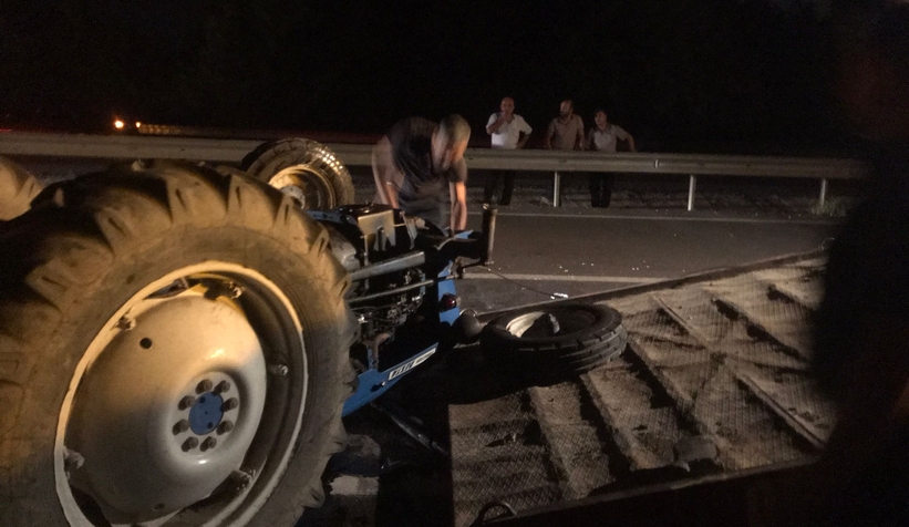 Akyazı'da feci kaza: 1'i ağır 2 yaralı