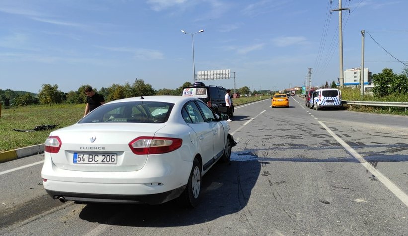 Akyazı'da feci kaza: 1'i ağır 4 yaralı