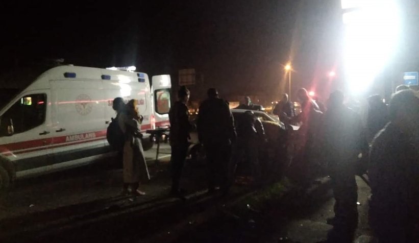 Akyazı'da feci kaza 5 yaralı