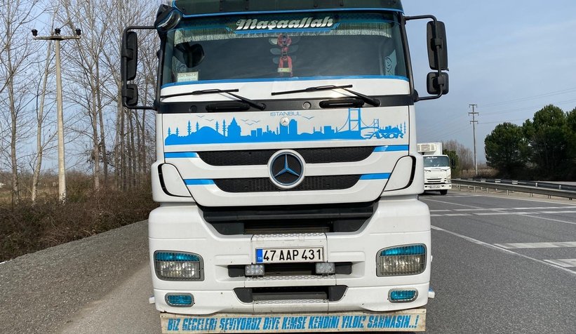 Akyazı'da feci kaza; bu araçtan yaralı kurtuldu