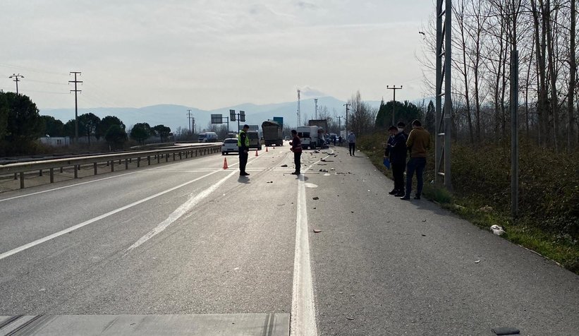 Akyazı'da feci kaza; bu araçtan yaralı kurtuldu