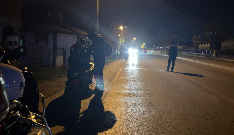 akyazi-da-gece-operasyonu-uyusturucu-ve-silahla-yakalandilarehevbdlvy2