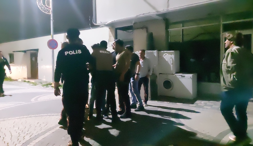 akyazi-da-gerilim-dolu-dakikalar-polis-ikna-edip-genci-kurtardir2hfqzuxcg