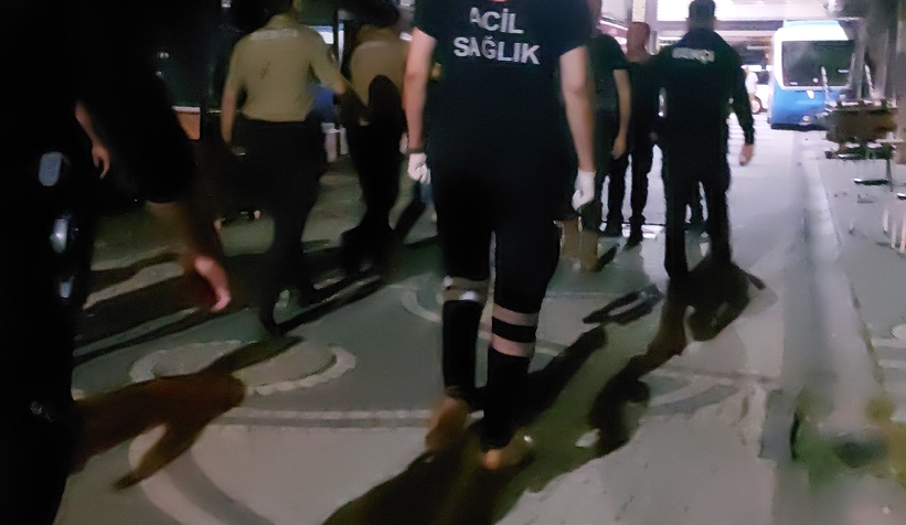 akyazi-da-gerilim-dolu-dakikalar-polis-ikna-edip-genci-kurtardir2hfqzuxcg