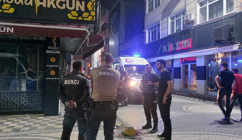 akyazi-da-gerilim-dolu-dakikalar-polis-ikna-edip-genci-kurtardir2hfqzuxcg