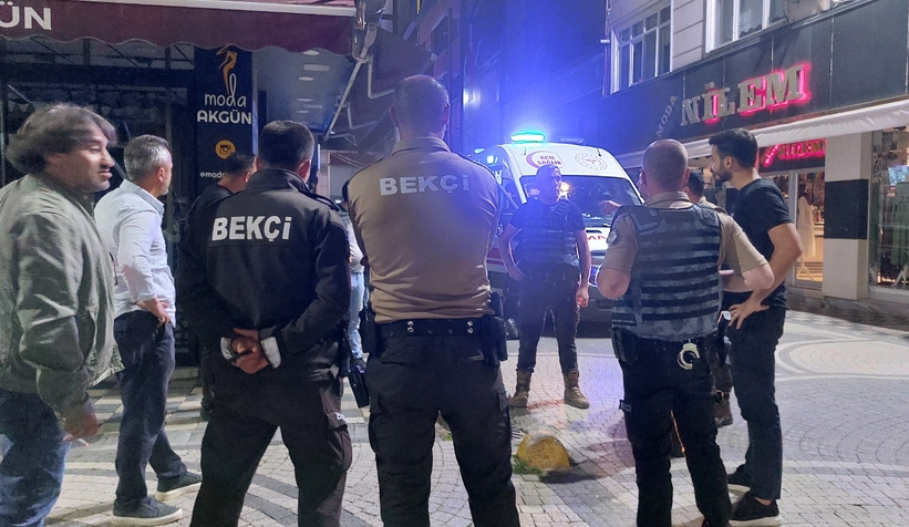 akyazi-da-gerilim-dolu-dakikalar-polis-ikna-edip-genci-kurtardir2hfqzuxcg
