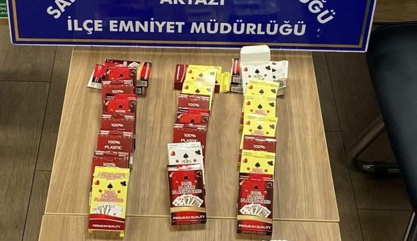 akyazi-da-gocmenler-kumar-oynarken-yakalandiqxvga1pyc1