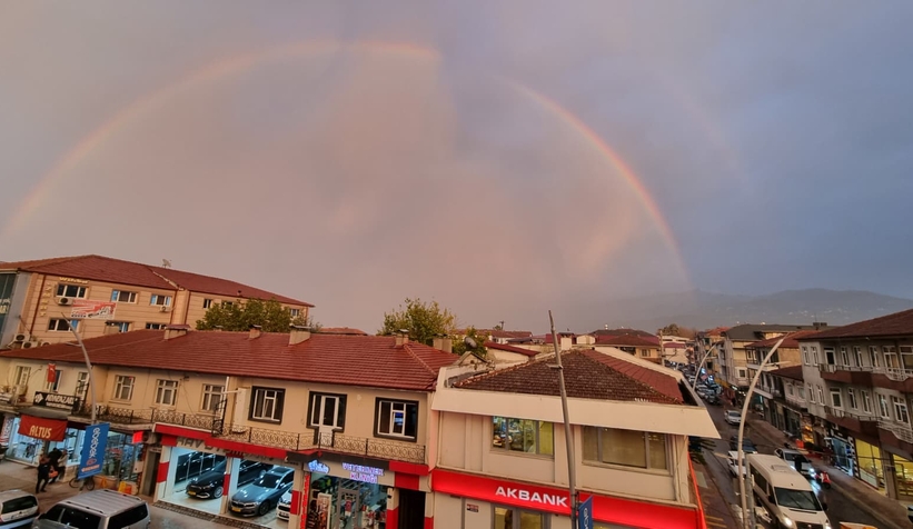 Akyazı'da gökkuşağı sürprizi