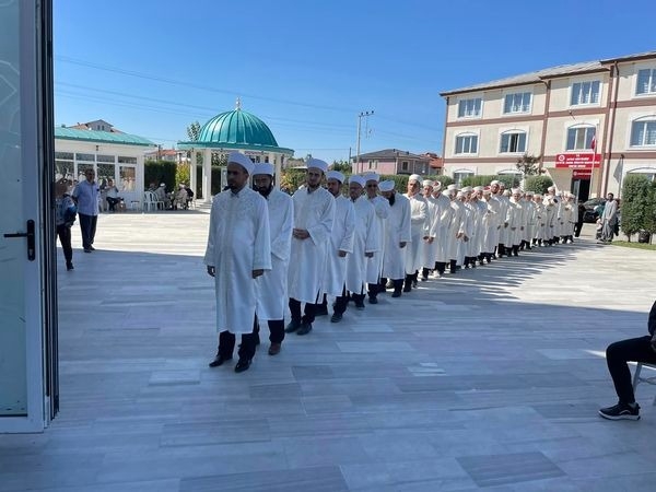 Akyazı'da hafızlığı tamamlayan 39 öğrenci için icazet programı