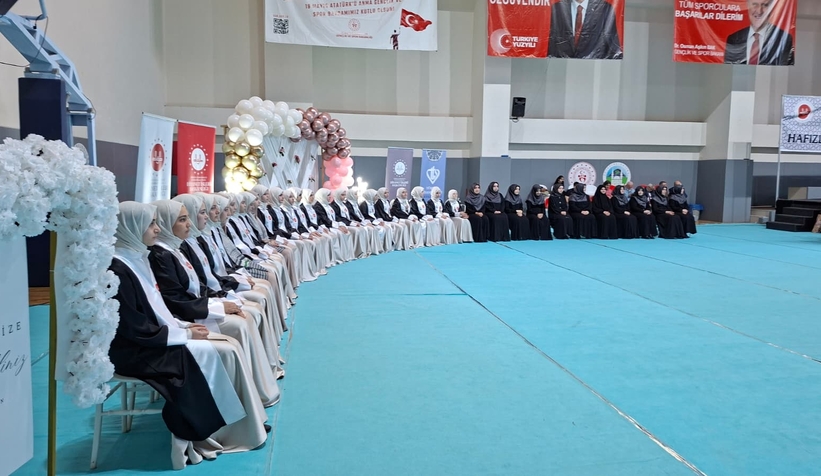 akyazi-da-hafizlik-icazet-merasimiexqyodvjct