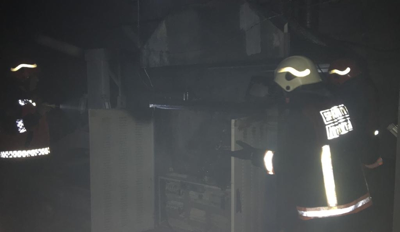 Akyazı'da halı fabrikasında yangın