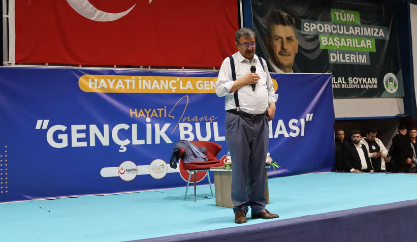 Akyazı'da Hayati İnanç'la Gençlik Buluşması