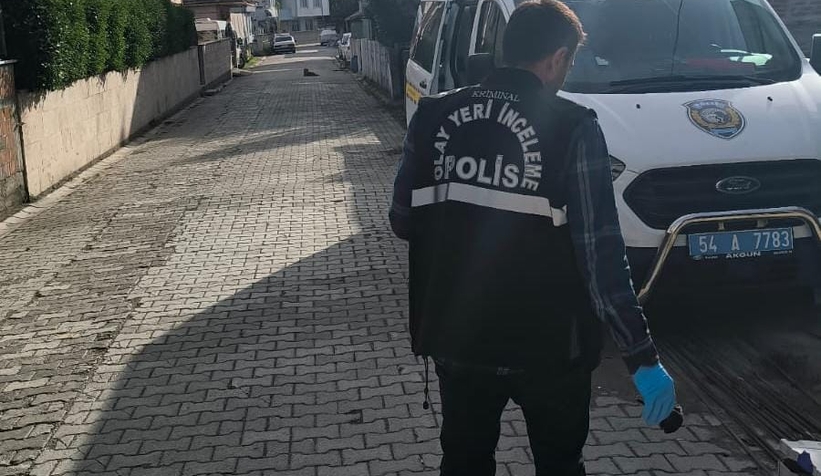 akyazi-da-hirsizlik-ani-kameradad2xreglfck