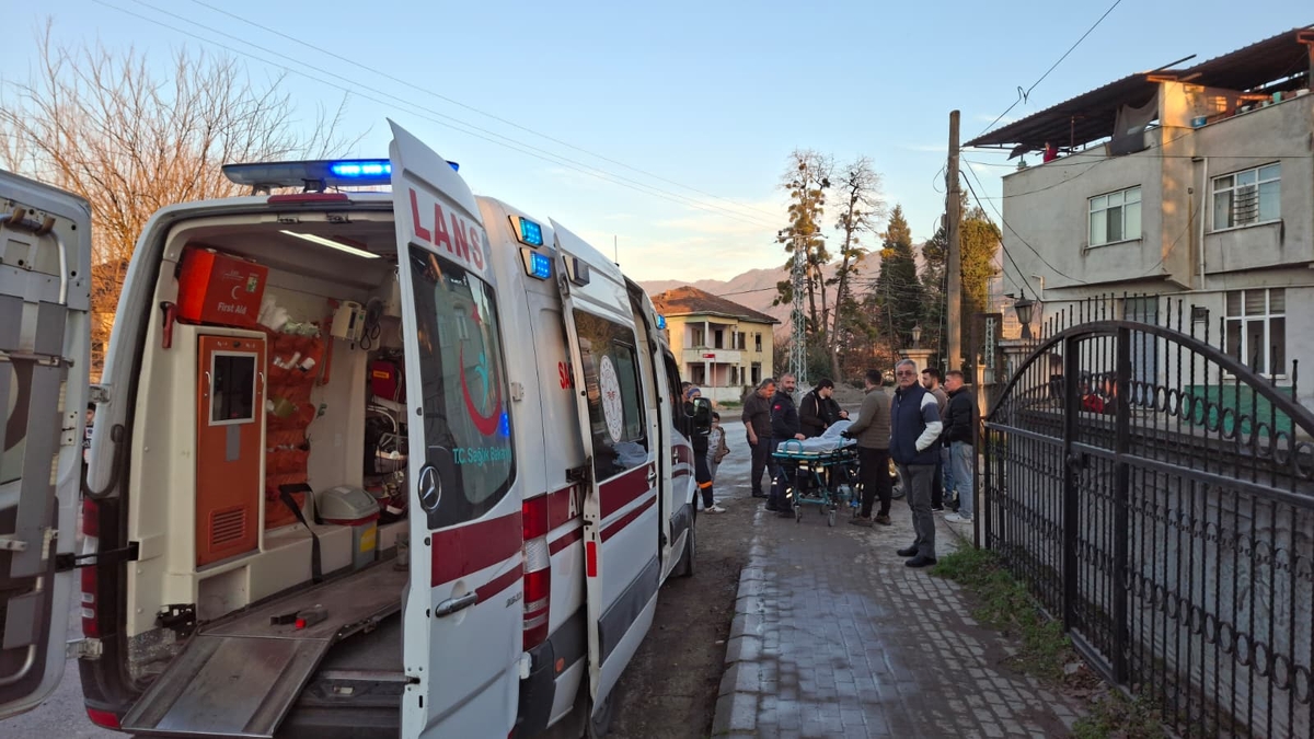 Akyazı'da iftar saati kaza: 1 yaralı