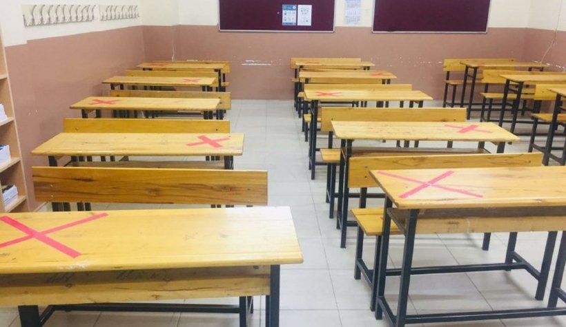 akyazi-da-iki-okul-okulum-temiz-belgesi-aldiuthmnk5kze