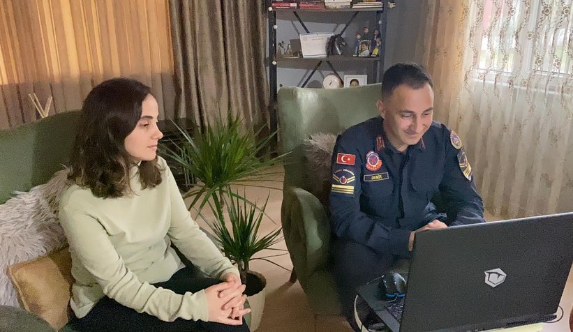 Akyazı'da ilkokul öğrencilerine jandarmadan trafik eğitimi