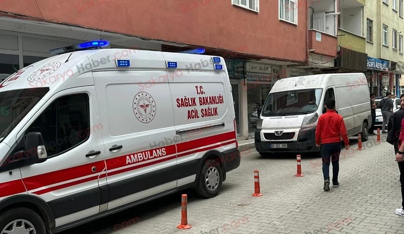 akyazi-da-kamyonetin-carptigi-yaya-yaralandiagk3ngsvdv