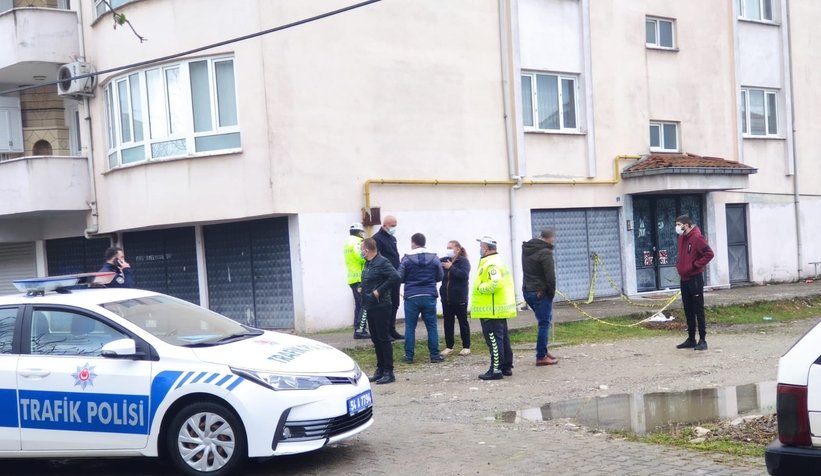 Akyazı'da kanlı gün husumetlisini vurdu