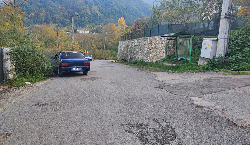 Akyazı'da kaza: 10 yaşındaki çocuk ağır yaralı