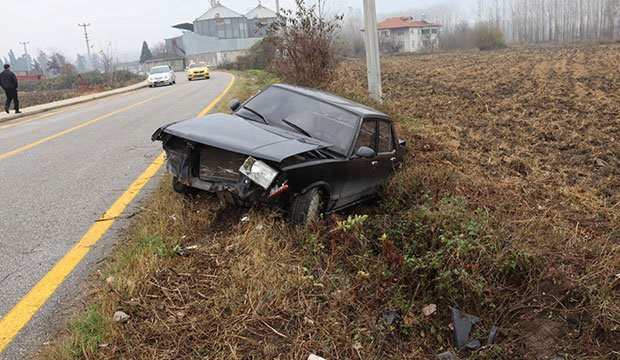 Akyazı'da kaza : 2 yaralı