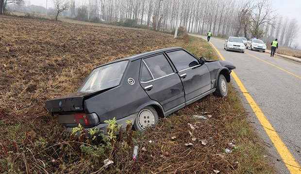 Akyazı'da kaza : 2 yaralı