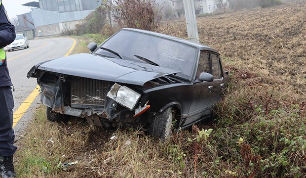 Akyazı'da kaza : 2 yaralı