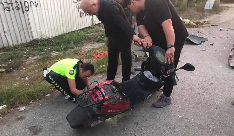 akyazi-da-kaza-otomobil-ile-motosikletin-carpismasi-sonucu-1-kisi-yaralandivk9bwmgxnx