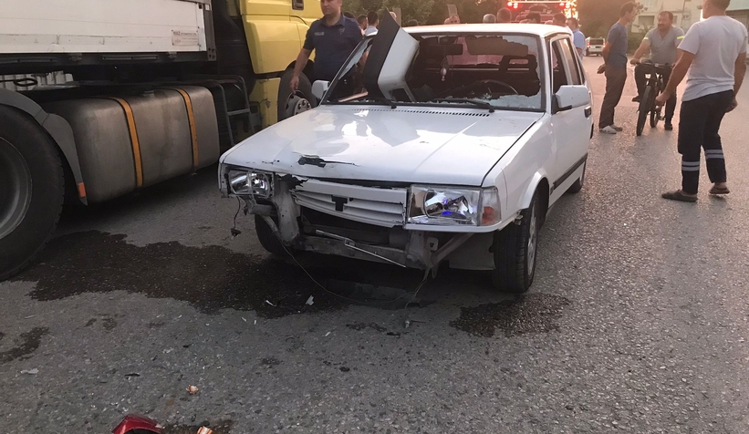 akyazi-da-kaza-otomobil-ile-motosikletin-carpismasi-sonucu-1-kisi-yaralandivk9bwmgxnx