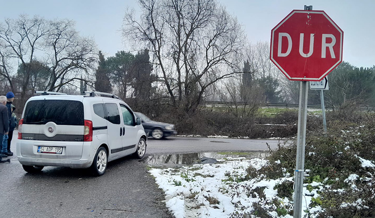Akyazı'da korkutan kaza