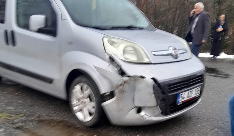 Akyazı'da korkutan kaza