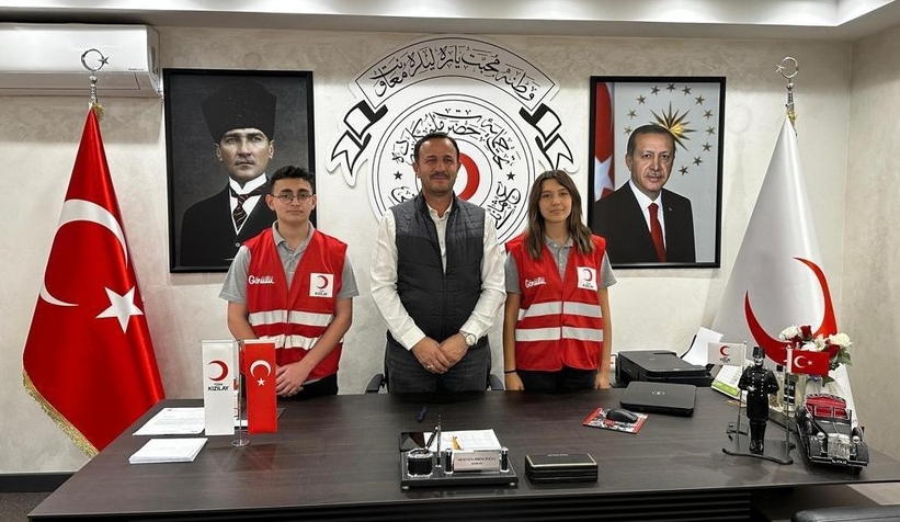 Akyazı'da lise öğrencileri bağış kampanyası düzenledi