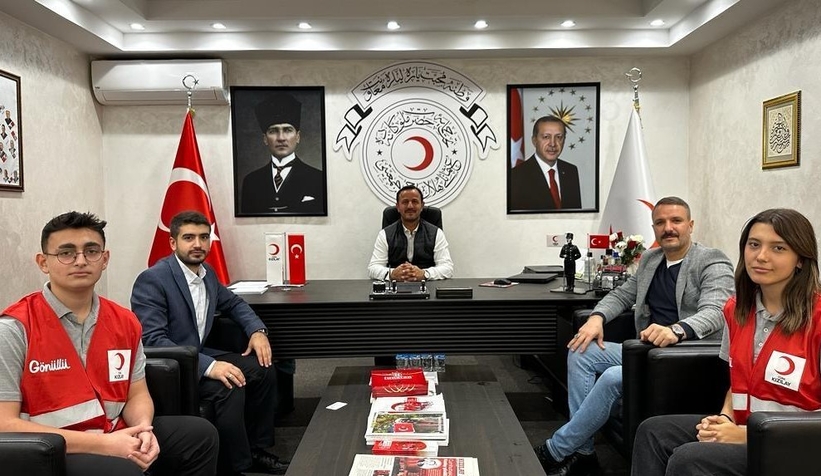 Akyazı'da lise öğrencileri bağış kampanyası düzenledi