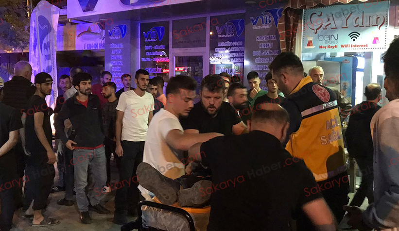 Akyazı'da maç sonrası kavgada 1 kişi ağır yaralandı