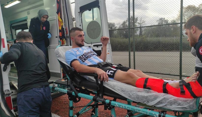 Akyazı'da maçta sakatlanan oyuncular hastaneye kaldırıldı