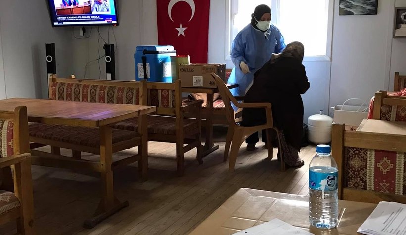 akyazi-da-mobil-asi-ekipleri-ile-koylerdeki-yaslilara-ulasiliyorudrsbuj2m2