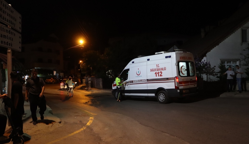 Akyazı'da motosiklet kazası: 3 yaralı