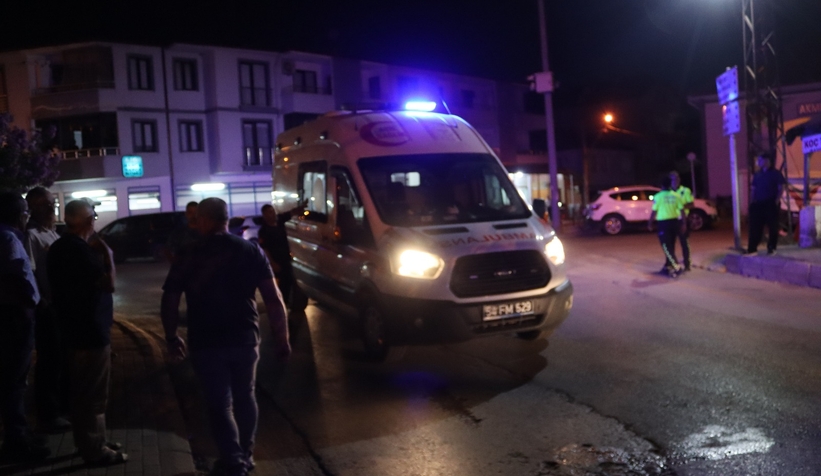 Akyazı'da motosiklet kazası: 3 yaralı