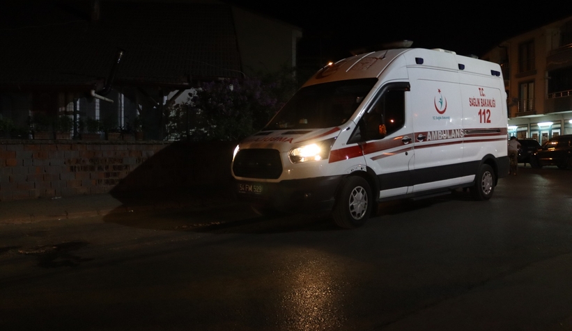 Akyazı'da motosiklet kazası: 3 yaralı