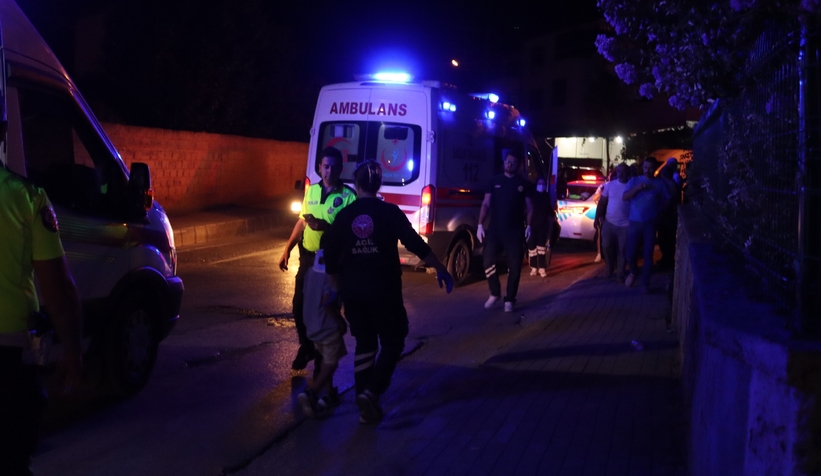 Akyazı'da motosiklet kazası: 3 yaralı