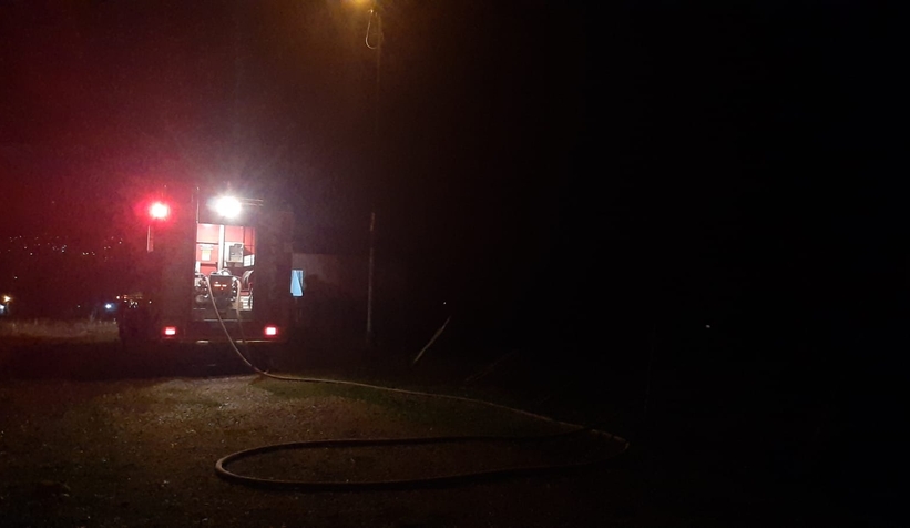 Akyazı'da odunluk yandı