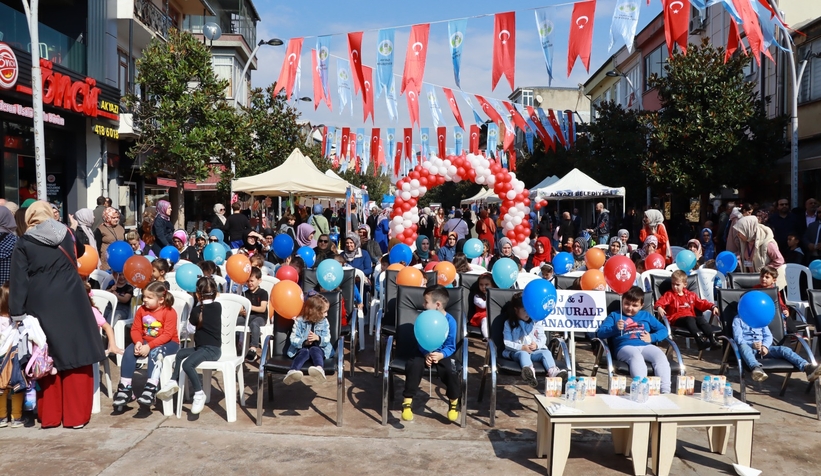 Akyazı'da okul öncesi eğitim şenliği düzenlendi