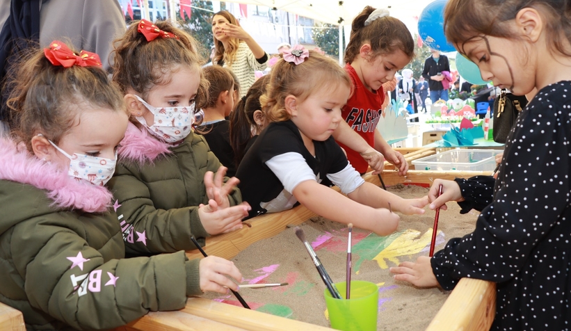 Akyazı'da okul öncesi eğitim şenliği düzenlendi