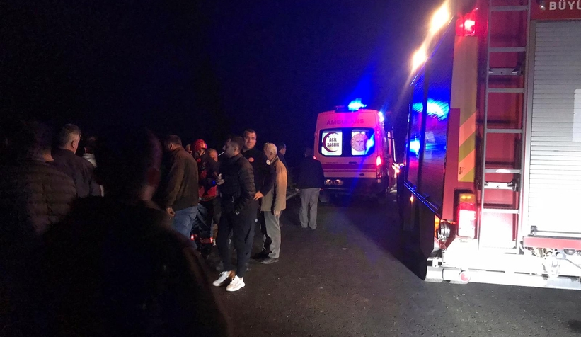 Akyazı'da otomobil dereye uçtu