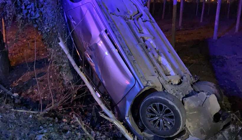 Akyazı'da otomobil takla attı: 1 yaralı