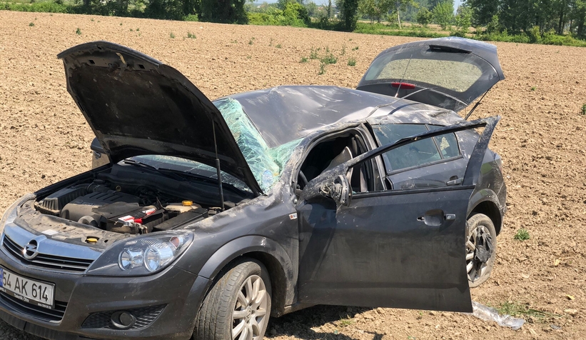 Akyazı'da Otomobil Takla Attı