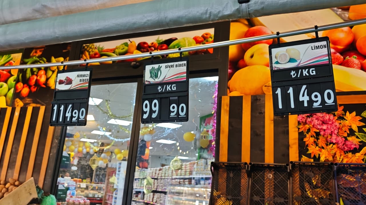 Akyazı'da pazar market arasındaki fiyat uçurumuna tepki